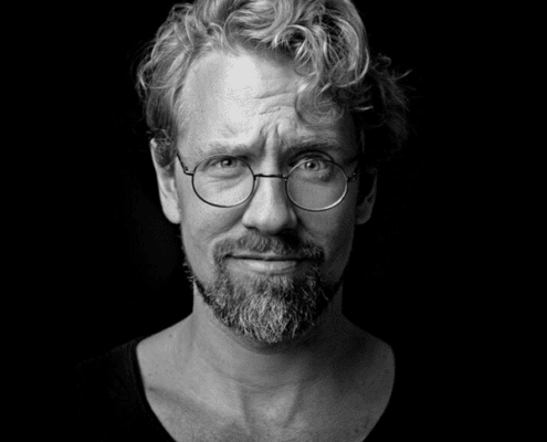 Tim van 't Hul // Comedians // Comedy Cafe