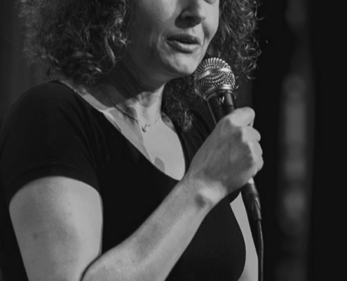 Esther van der Voort // Comedians // Comedy Cafe
